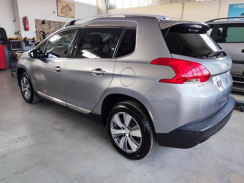 Peugeot 2008 Allure 2015, πίσω αριστερή όψη