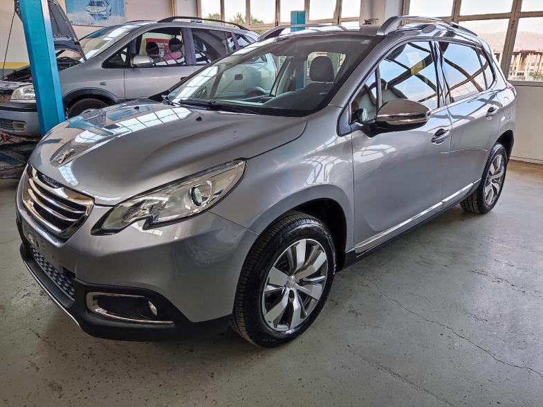 Peugeot 2008 Allure 2015, μπροστινή όψη