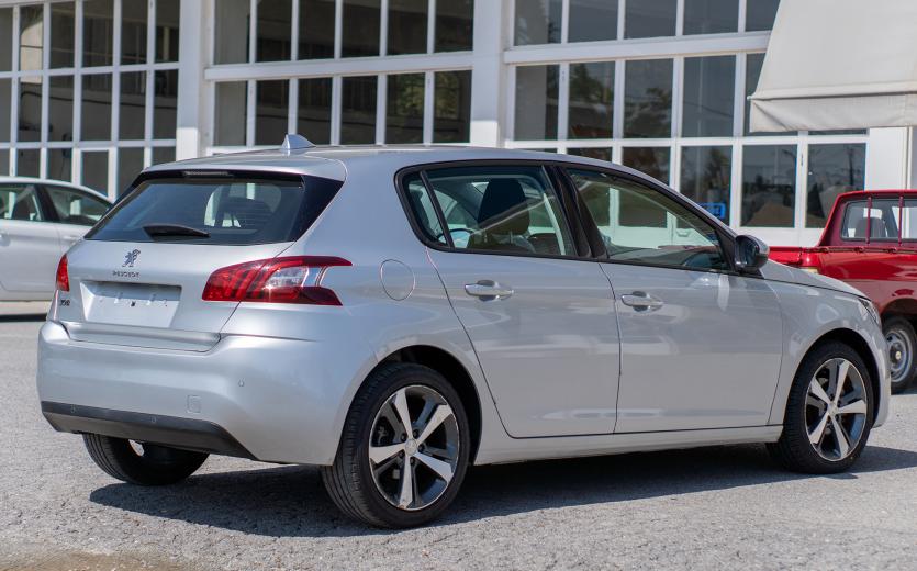 Peugeot 308 Auto 2017, μπροστινή όψη