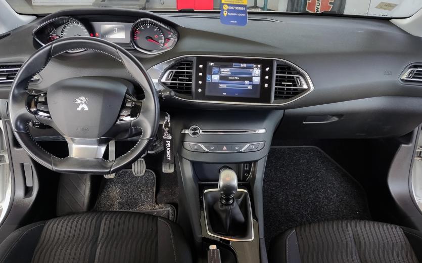 Peugeot 308 2016, ταμπλό και όργανα