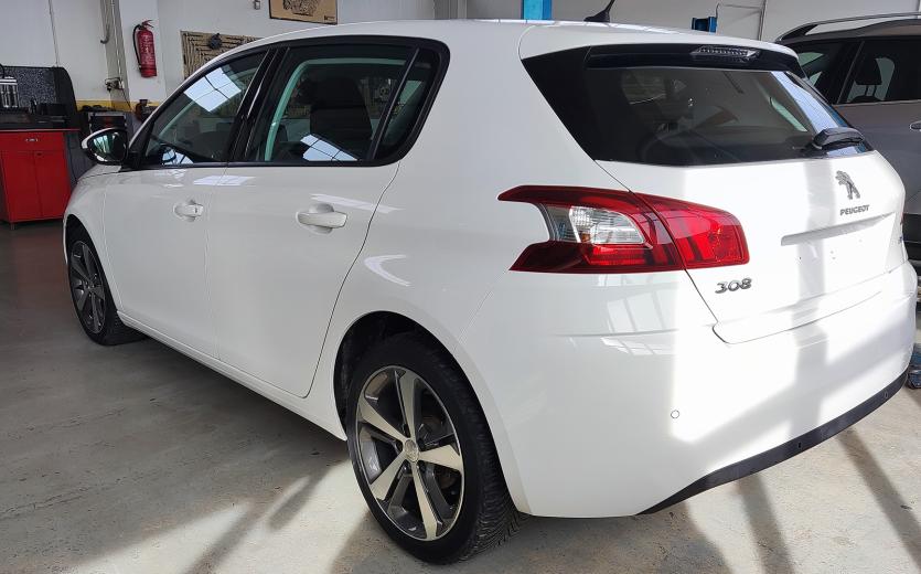 Peugeot 308 2016, πίσω αριστερή όψη